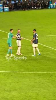 实拍：奥塔门迪本拒绝罚点，大马丁指挥奥塔门迪过去梅西身边